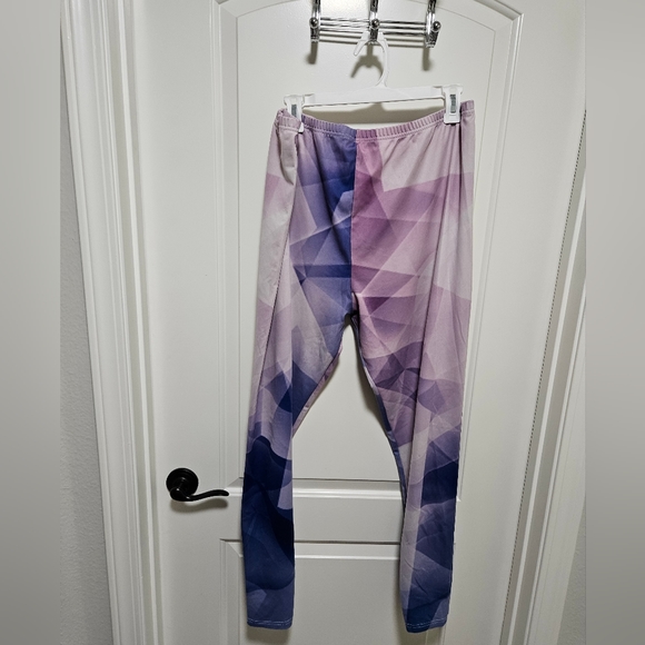 Geometric Print Graphic Leggings - Picture 4 of 4